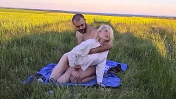 play 公共のアナルセックスホットブロンドロシア人はソースボーナス4of4からまっすぐに暖かい絶頂を飲み込みます