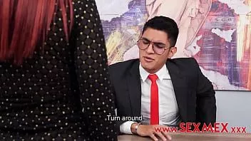 play Jessica Sodi si guadagna la posizione di segretaria con la sua figa