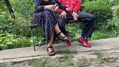 تشغيل BBW MILF Handjob في Public Park ينتهي في شاعر المليون الفوضوي