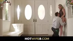 تشغيل شاهد زوجة Adira Allure المثيرة وهي تتدفق في جميع أنحاء قضيب Ramon Nomar في مشهد نجمة البورنو المتشددين هذا