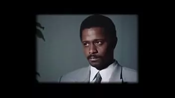 Reproduzir Judas e o messias negro (filme completo)