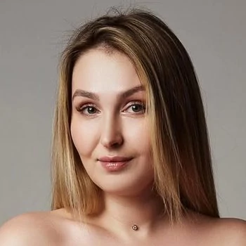 Star du porno Alina Rai